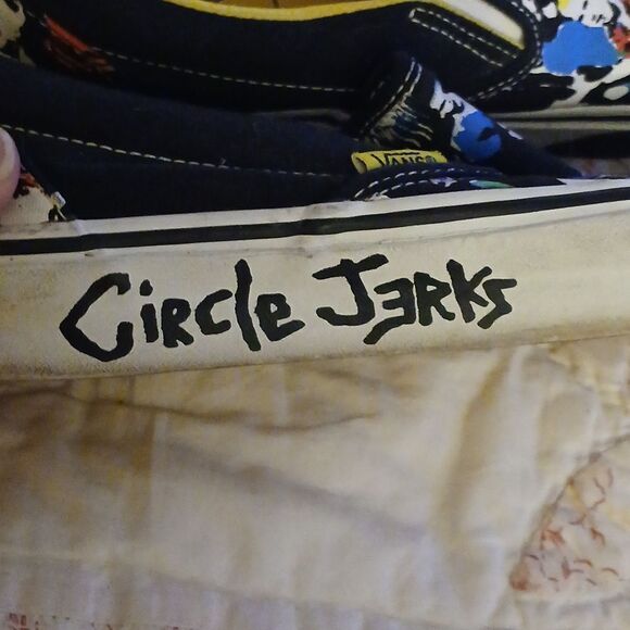 Vans Limited Edition - Picture 2 of 5